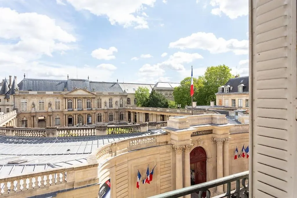 Le Marais, Fantastic View On Archives Nationales דירה פריז